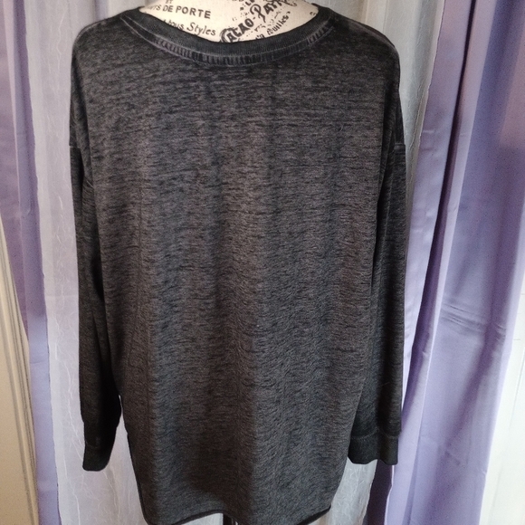 C & C California brindle gray multicolored graphic t-shirt size 1X - Picture 6 of 8